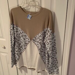 Gildan Taupe, Cream & Light Gray Colorblock Animal Print Top